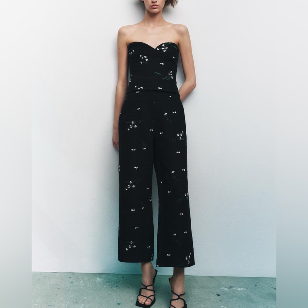 NWT | Zara | S | Embroidered Floral Textured Wide-Leg Cropped Trousers/Pants